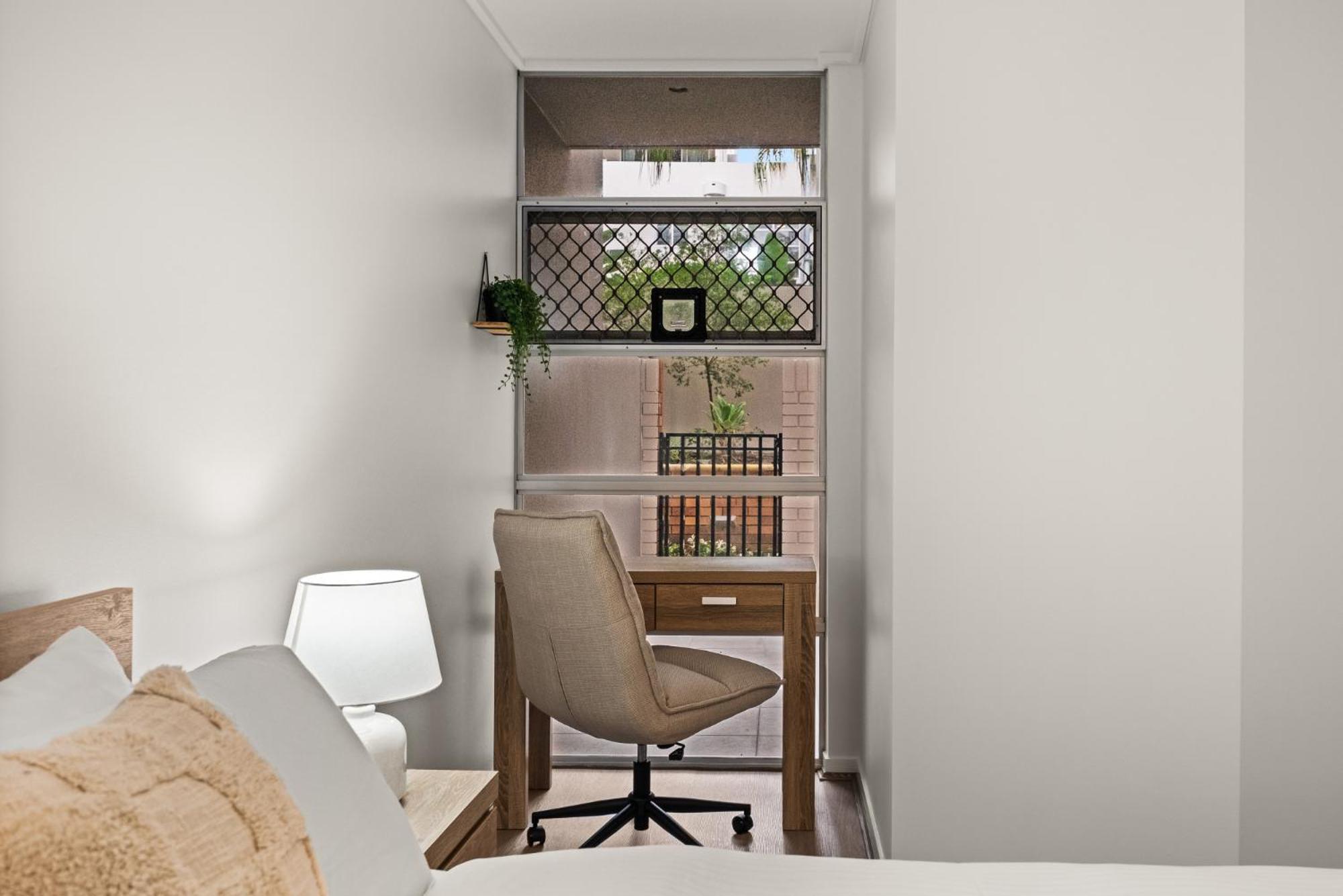 Vibrant 2-bed With Pool And Gym Access Apartment Brisbane