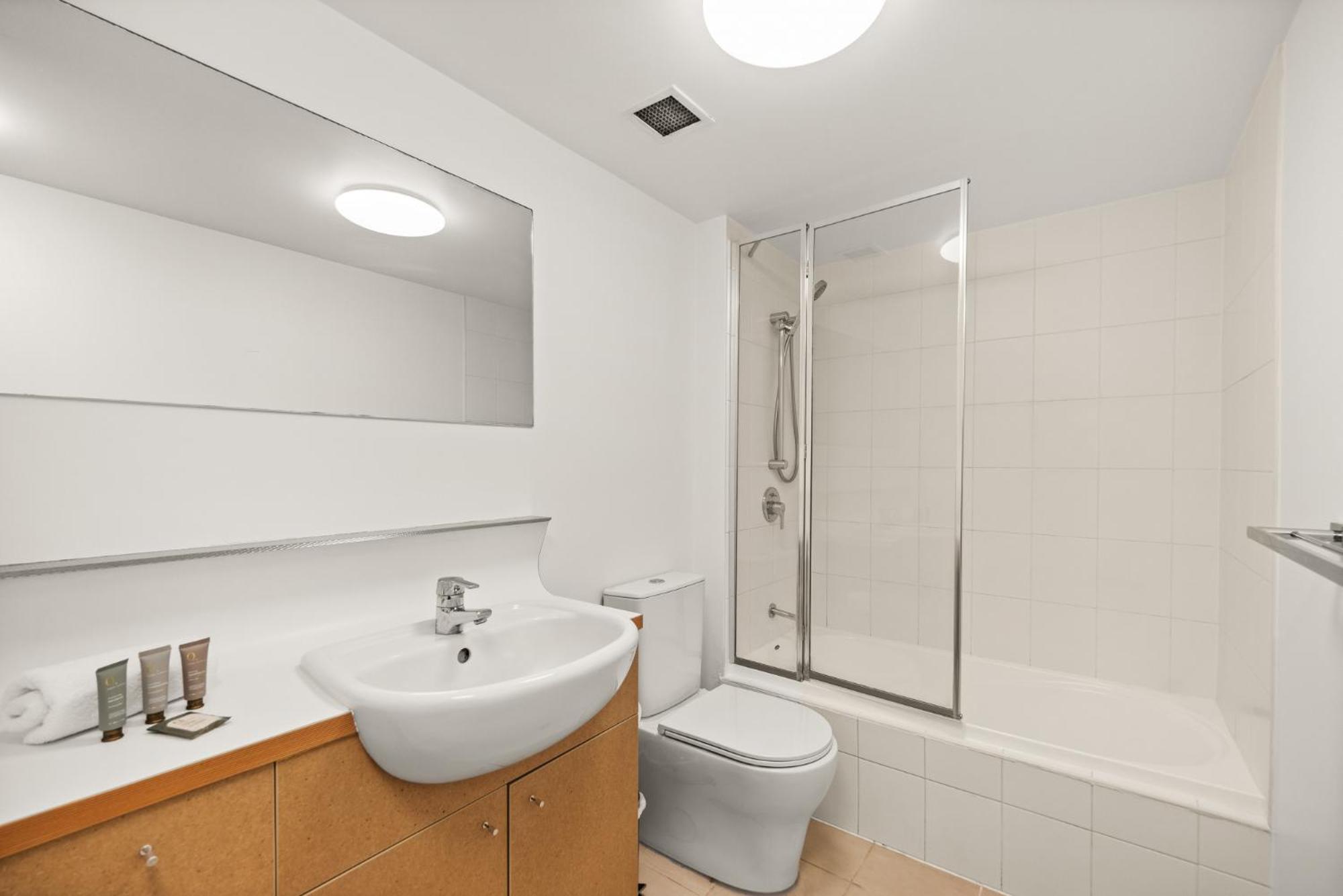 Apartment Vibrant 2-bed With Pool And Gym Access Brisbane